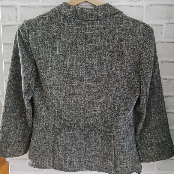Covington • Women's Tweed-Like Button Front 3/4 Sleeve Blazer - Picture 3 of 15